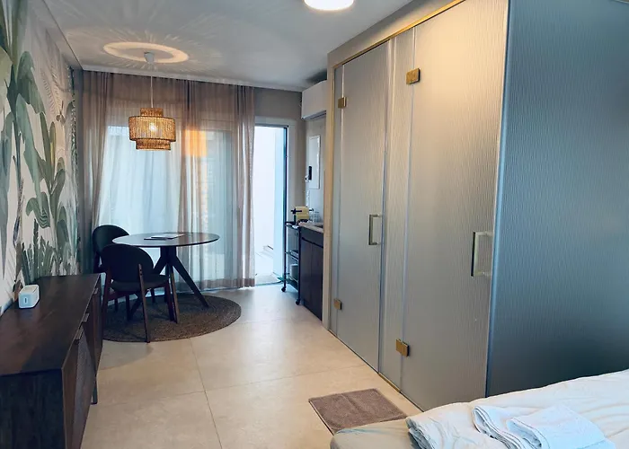 Rooftop Hideaway Mit Whirlpool & Panorama *